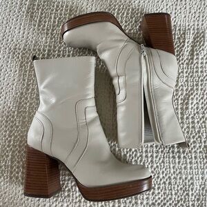 Size 8 Chunky Edson Boot in Bone
